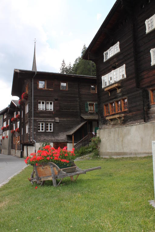 Jentsch Haus Apartment Goms Exterior photo